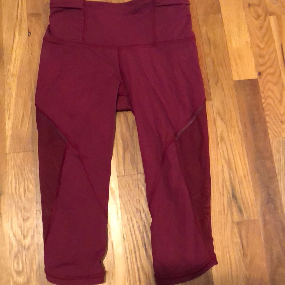 Lululemon sz 6 red crop leggings
